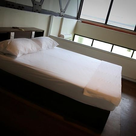 Bb Bunkers Hostel Santubong Room photo