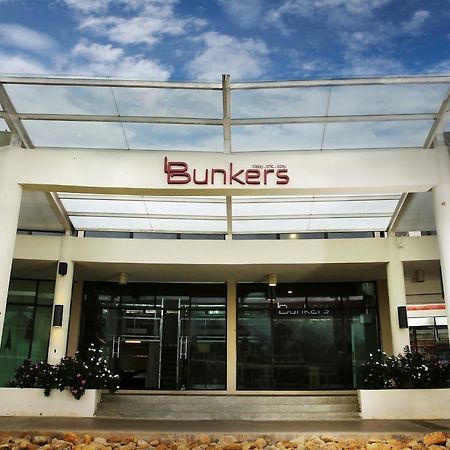 Bb Bunkers Hostel Santubong Exterior photo