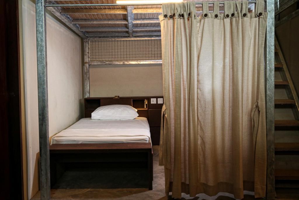 Bb Bunkers Hostel Santubong Exterior photo